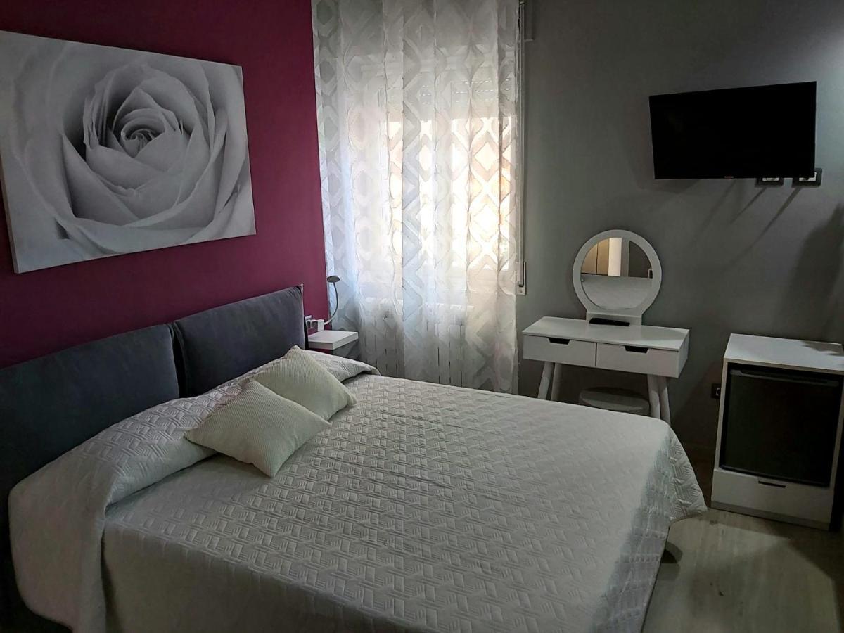 Le Stanze Di Dalia Crotone Exterior foto