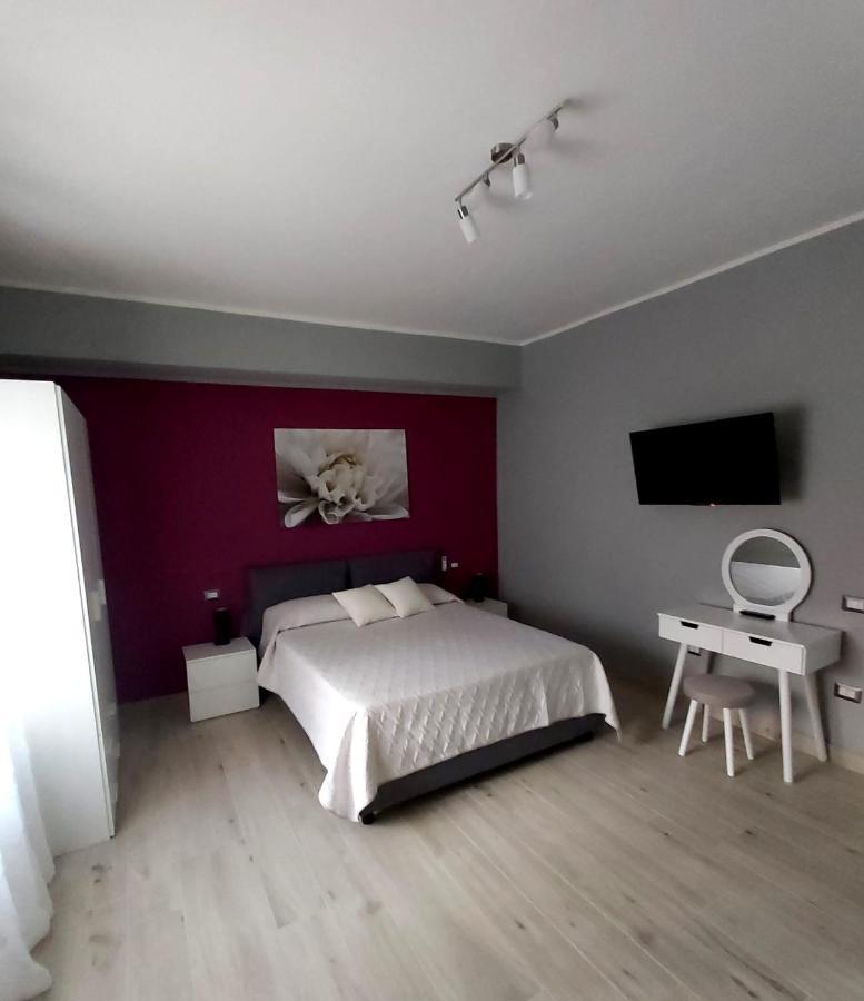 Le Stanze Di Dalia Crotone Exterior foto